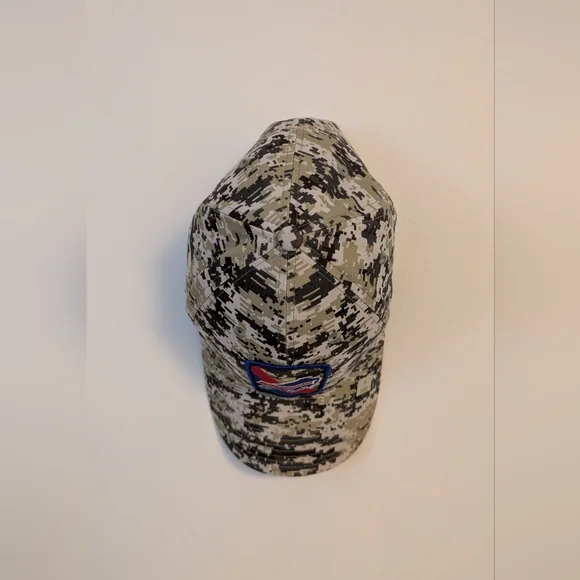 New Era Camo Buffalo Bills Cap - Picture 2 of 8